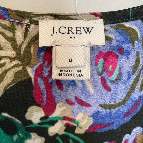 J. Crew Black Floral V Neck Top Flutter Sleeve Sz0 - Picture 10 of 16